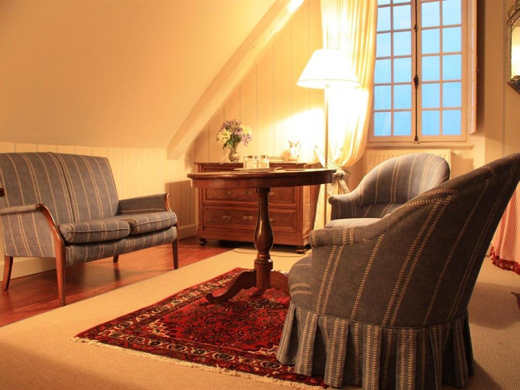Le Chateau D'Osthoffen Bilik gambar